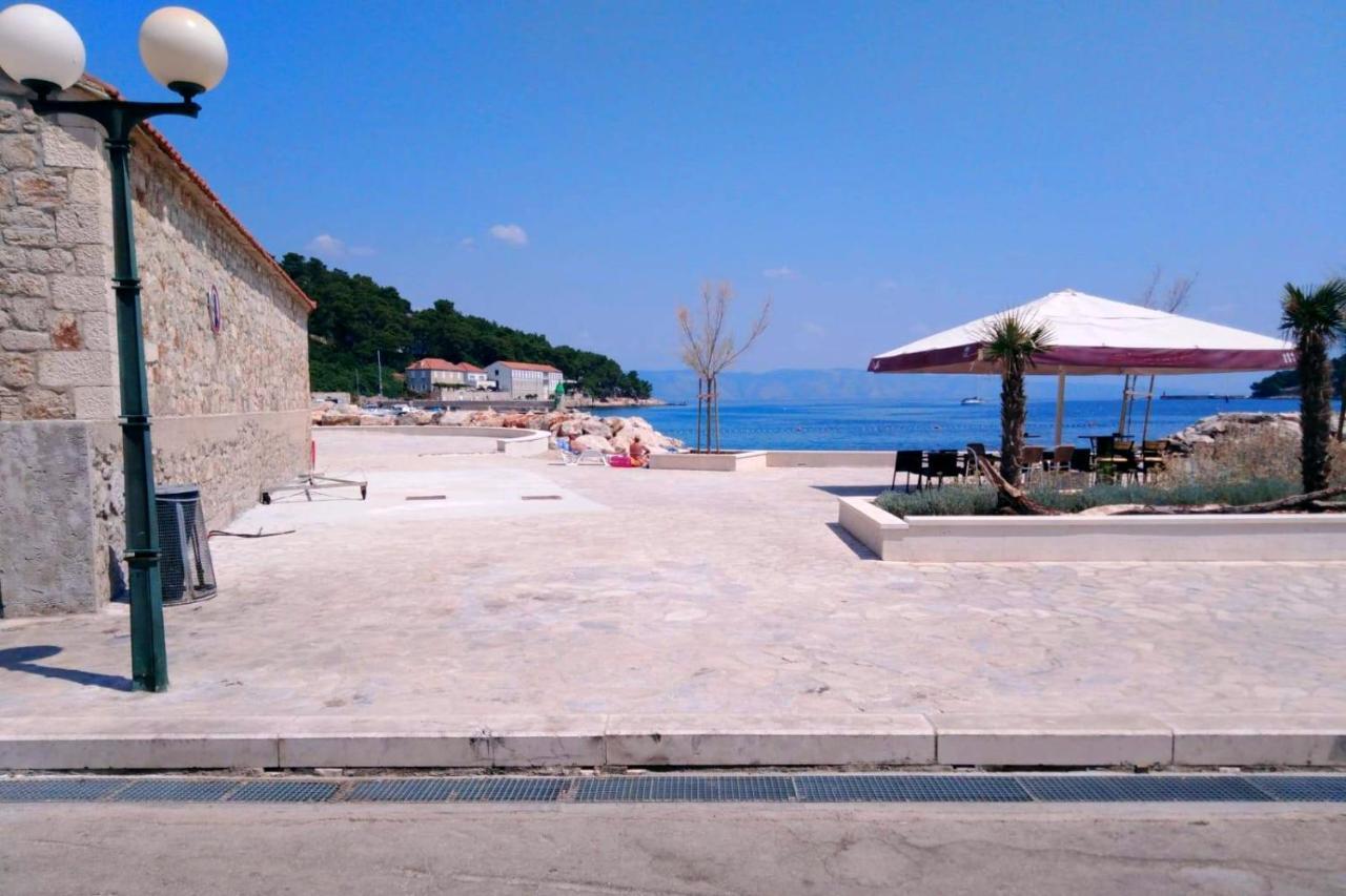 Apartments With A Parking Space Jelsa, Hvar - 8713 Jelsa  Εξωτερικό φωτογραφία