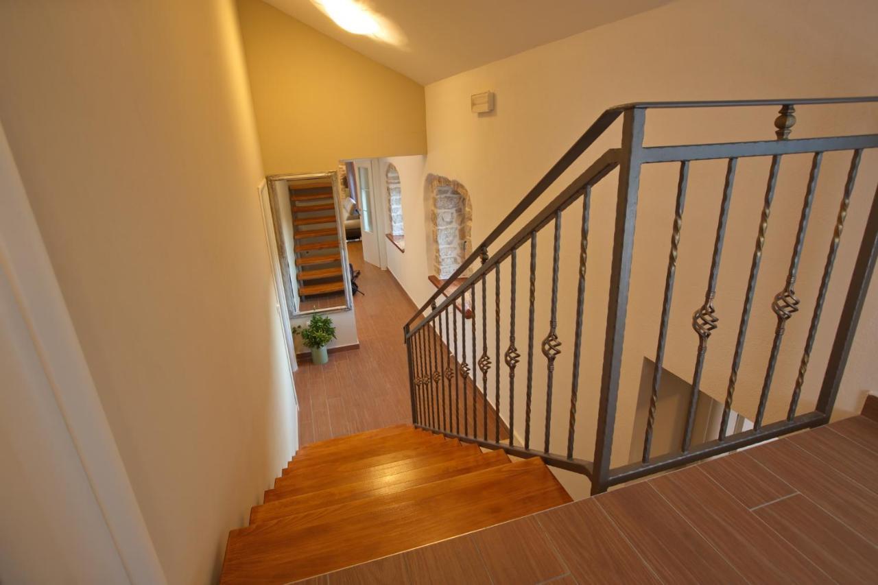 Apartments With A Parking Space Jelsa, Hvar - 8713 Jelsa  Εξωτερικό φωτογραφία