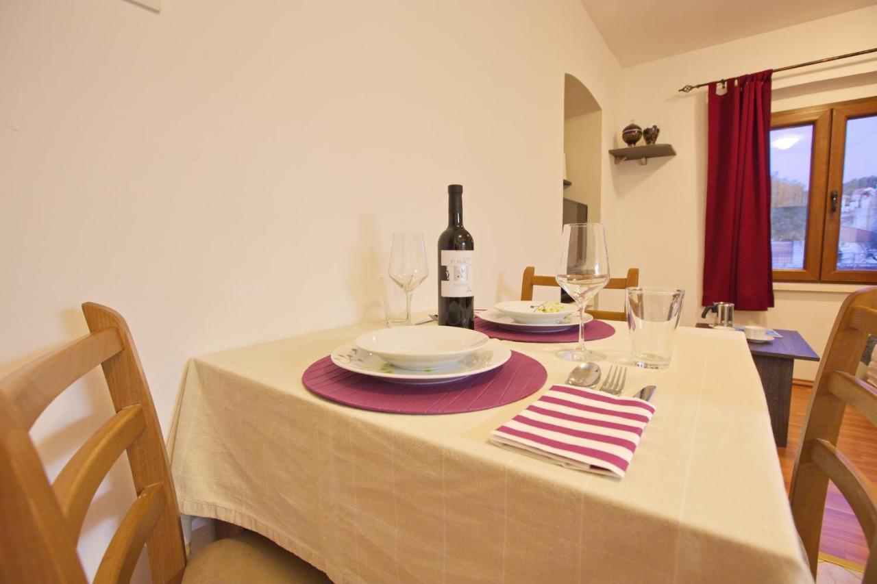 Apartments With A Parking Space Jelsa, Hvar - 8713 Jelsa  Εξωτερικό φωτογραφία