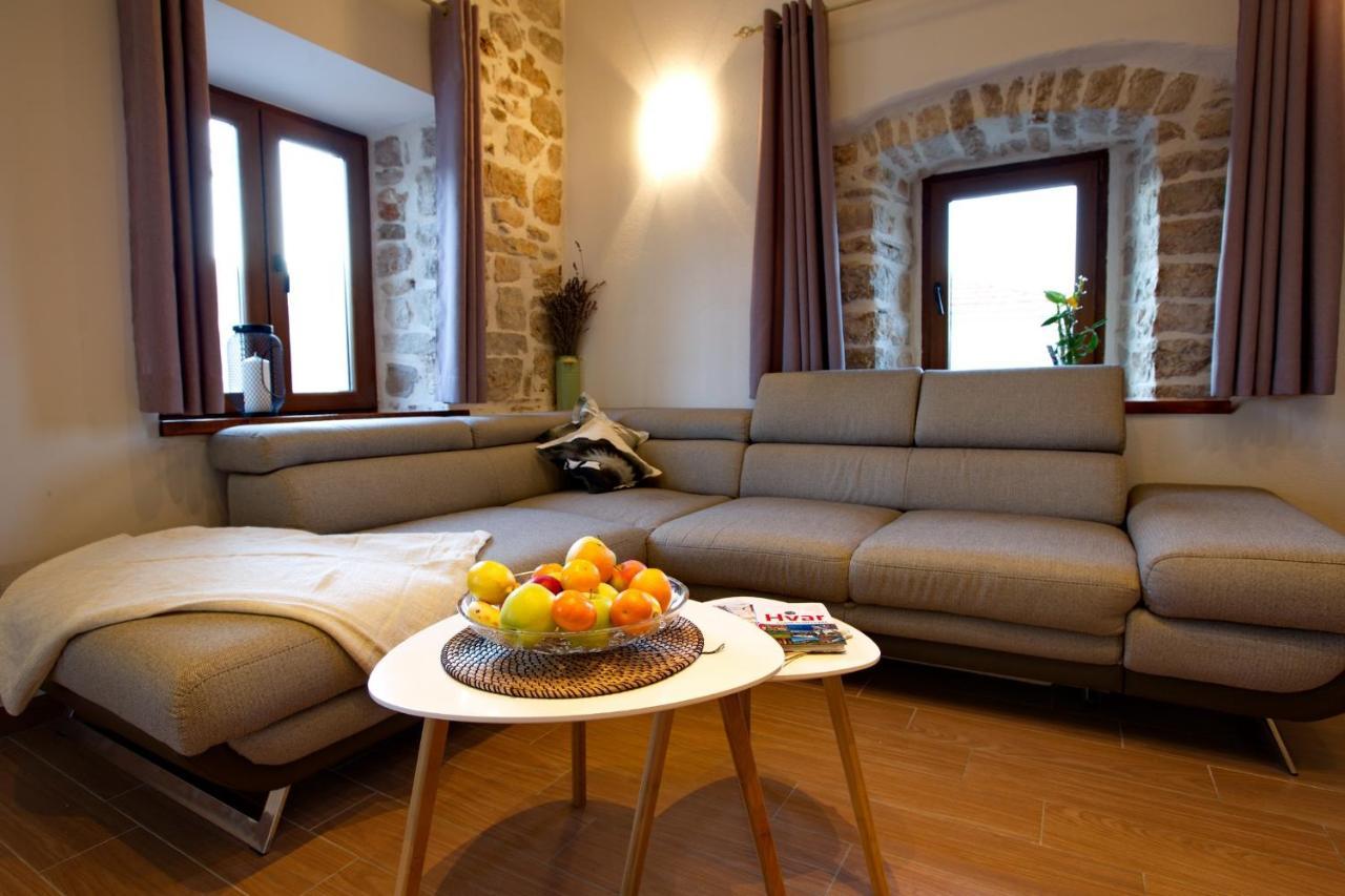 Apartments With A Parking Space Jelsa, Hvar - 8713 Jelsa  Εξωτερικό φωτογραφία