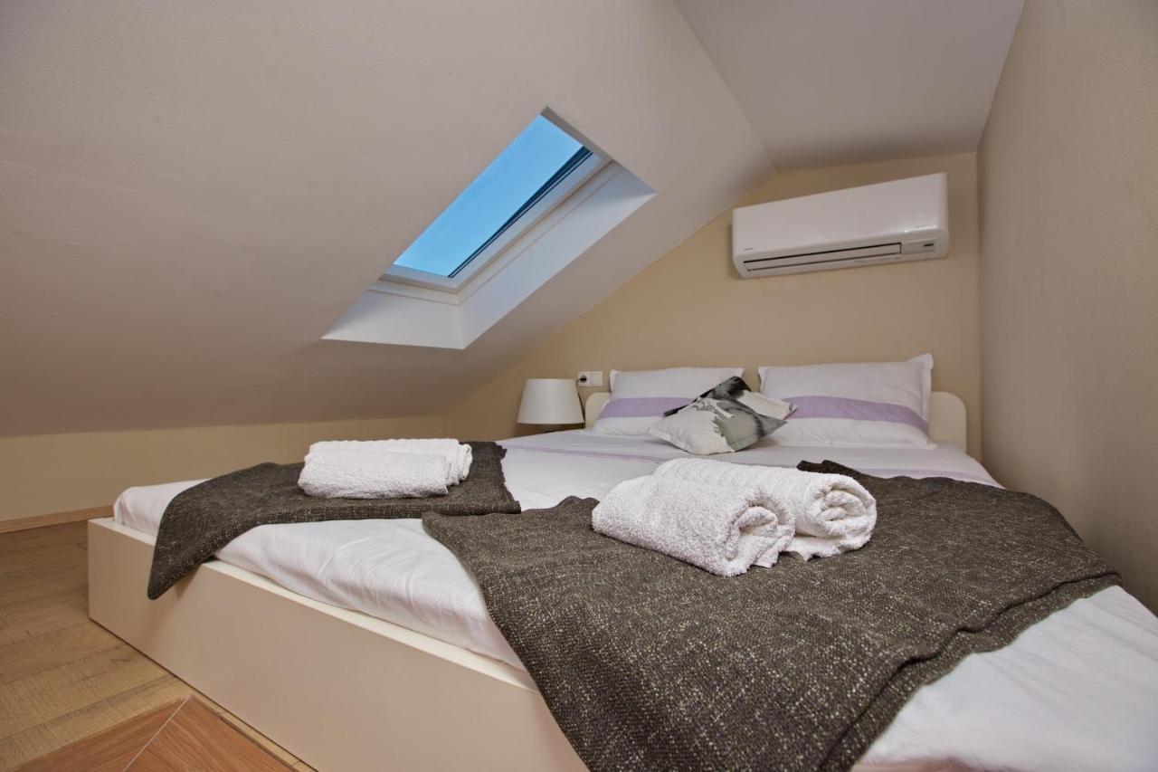 Apartments With A Parking Space Jelsa, Hvar - 8713 Jelsa  Εξωτερικό φωτογραφία