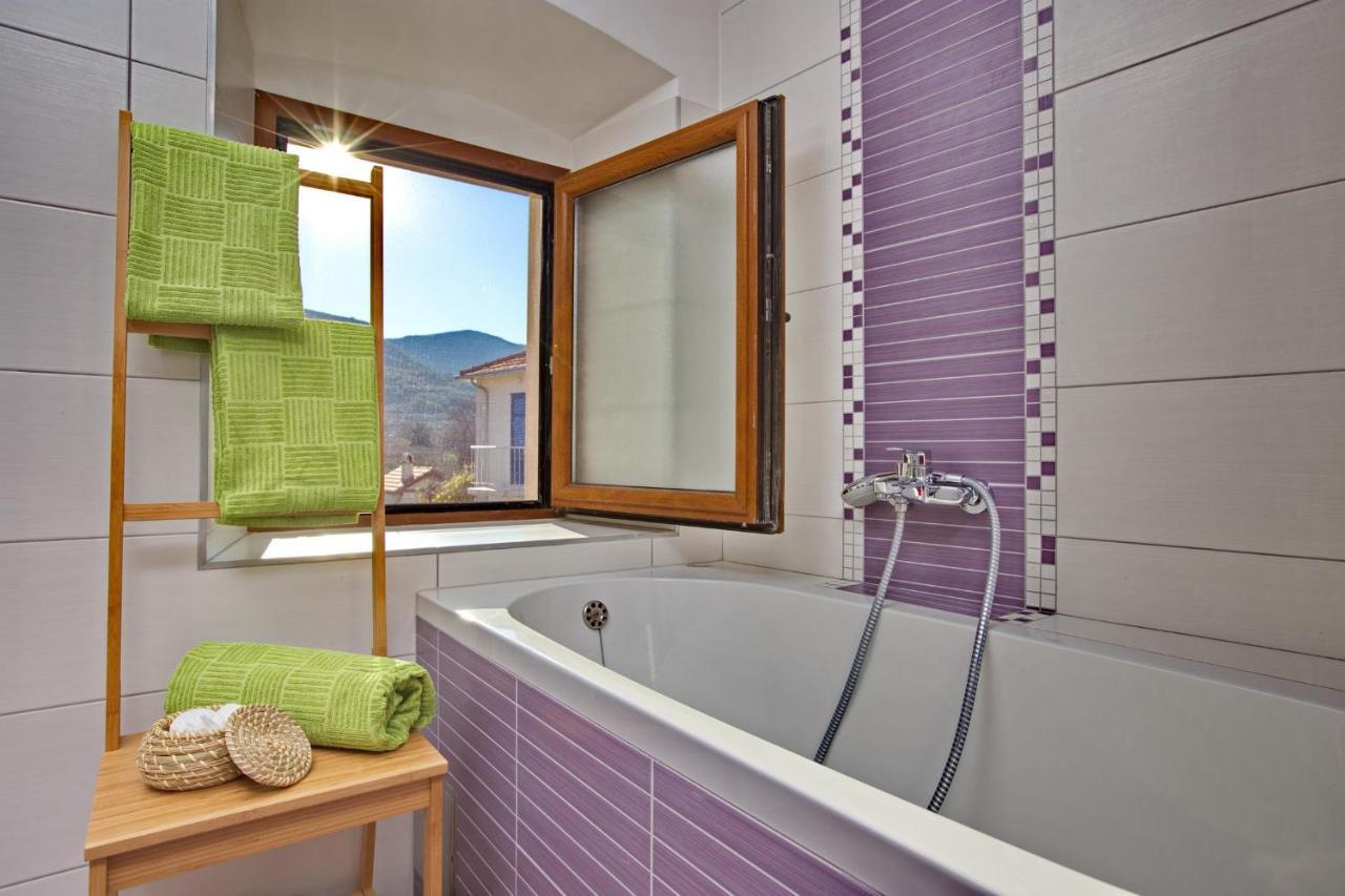 Apartments With A Parking Space Jelsa, Hvar - 8713 Jelsa  Εξωτερικό φωτογραφία