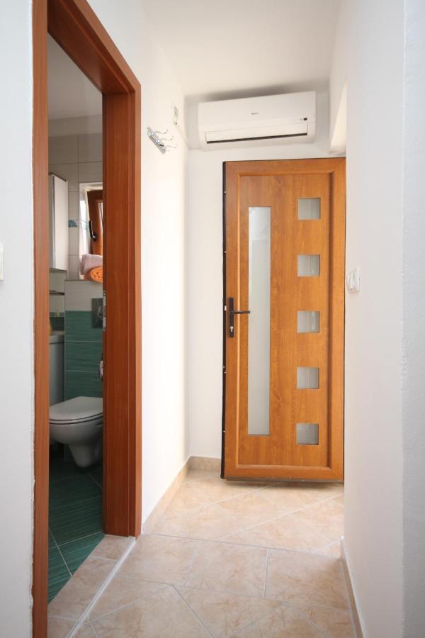 Apartments With A Parking Space Jelsa, Hvar - 8713 Jelsa  Εξωτερικό φωτογραφία