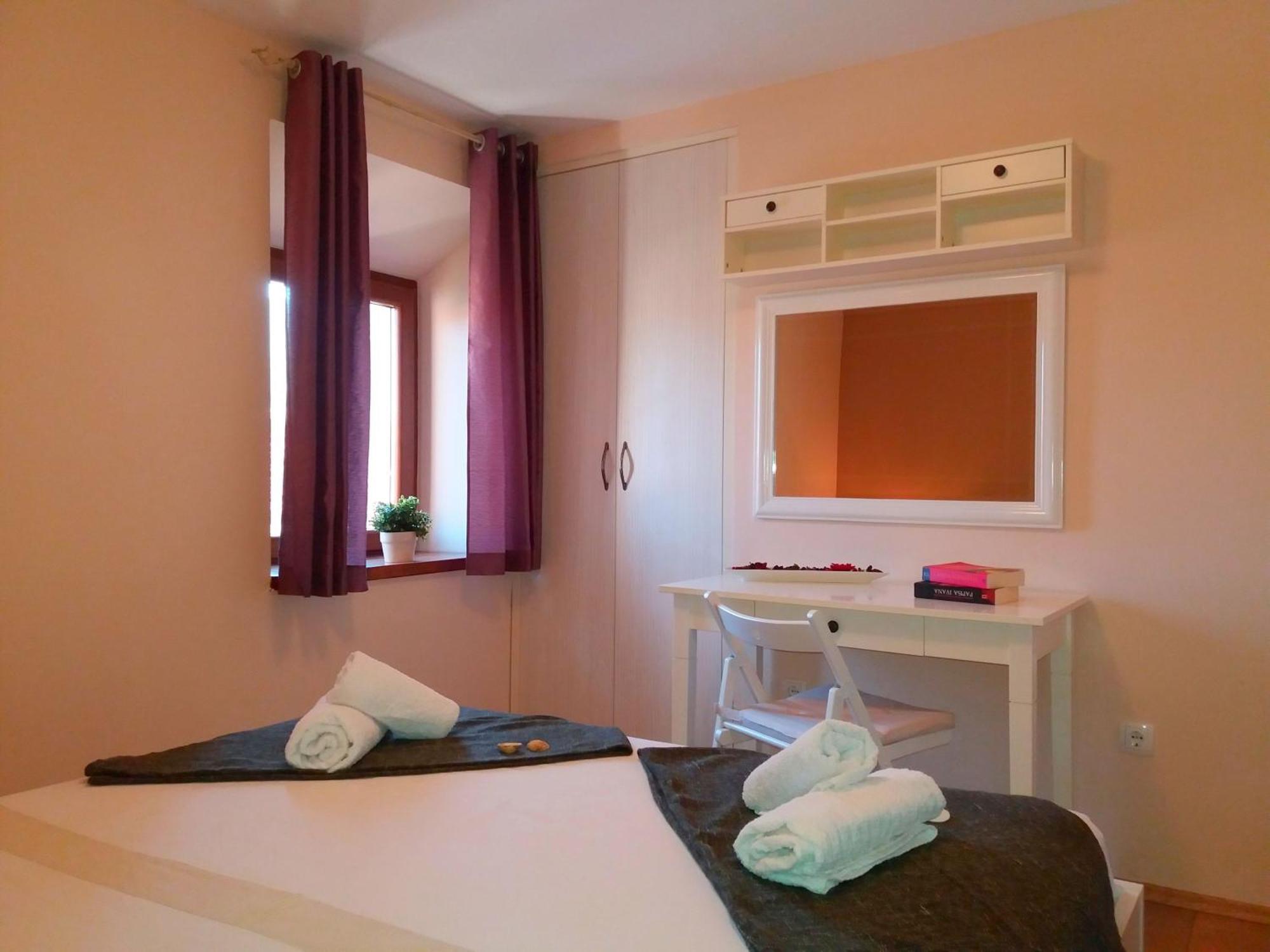 Apartments With A Parking Space Jelsa, Hvar - 8713 Jelsa  Δωμάτιο φωτογραφία