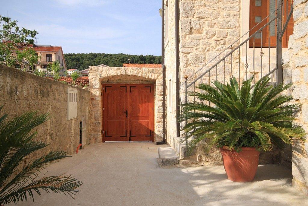 Apartments With A Parking Space Jelsa, Hvar - 8713 Jelsa  Εξωτερικό φωτογραφία